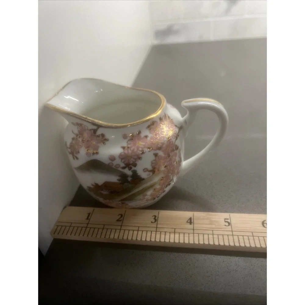 Kutani Handpainted 8oz Creamer Oriental Scenery